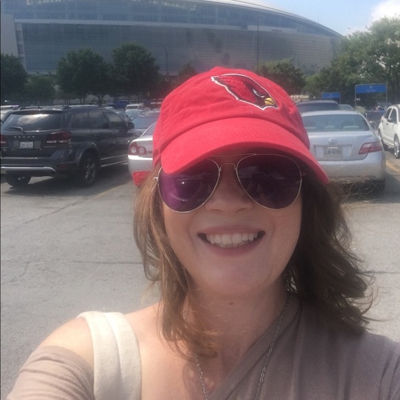 Meet your Posher, Kelly - Picture 1 of 1